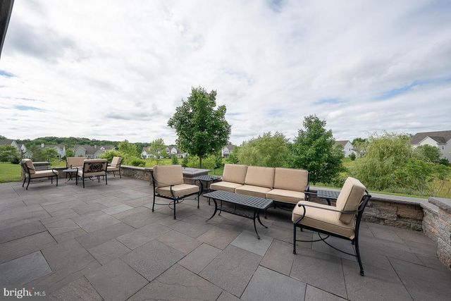 153 CHAPEL HILL CIR, Paoli, PA 19301