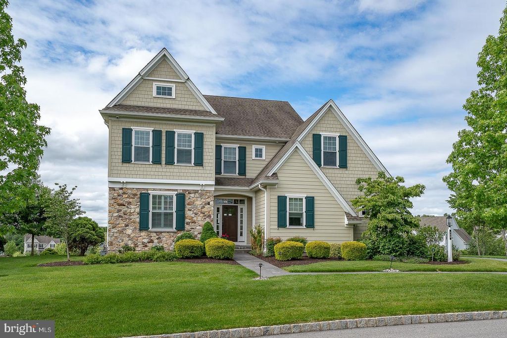153 CHAPEL HILL CIR, Paoli, PA 19301