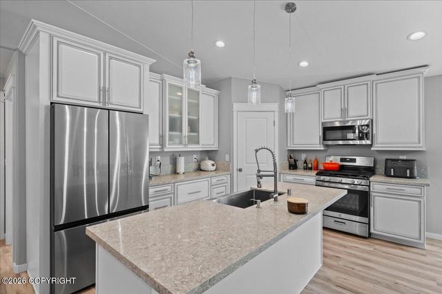 975 E Burlwood Drive, Wasilla, AK 99654