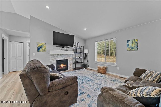 975 E Burlwood Drive, Wasilla, AK 99654