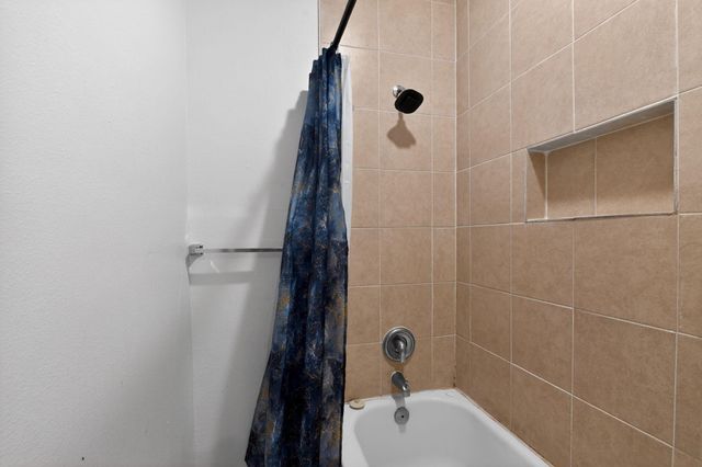 1548 W 5th Street, Port Arthur, TX 77640