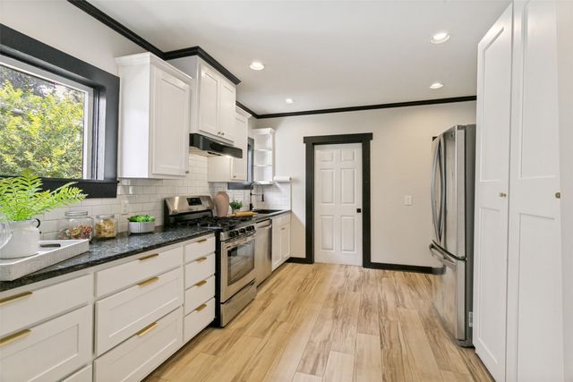 1821 College Avenue, Fort Worth, TX 76110