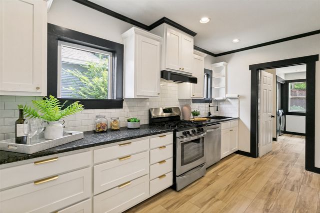 1821 College Avenue, Fort Worth, TX 76110