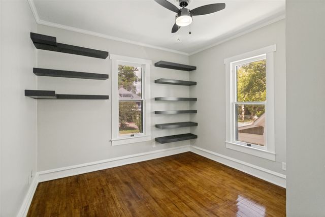 1821 College Avenue, Fort Worth, TX 76110