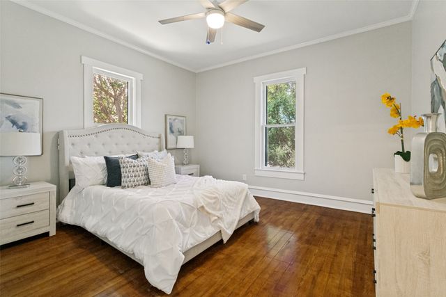 1821 College Avenue, Fort Worth, TX 76110