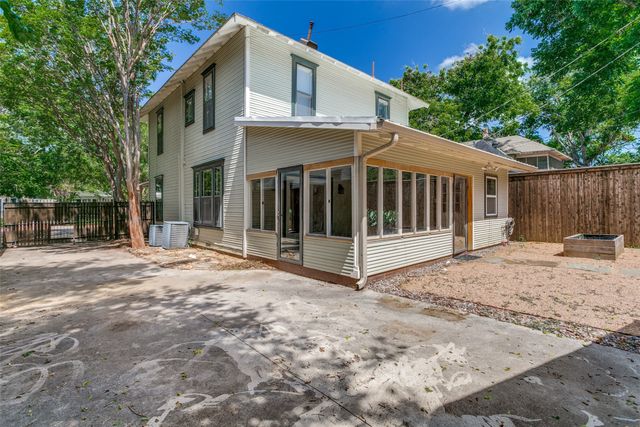 1821 College Avenue, Fort Worth, TX 76110