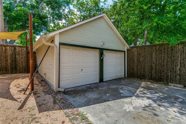 1821 College Avenue, Fort Worth, TX 76110