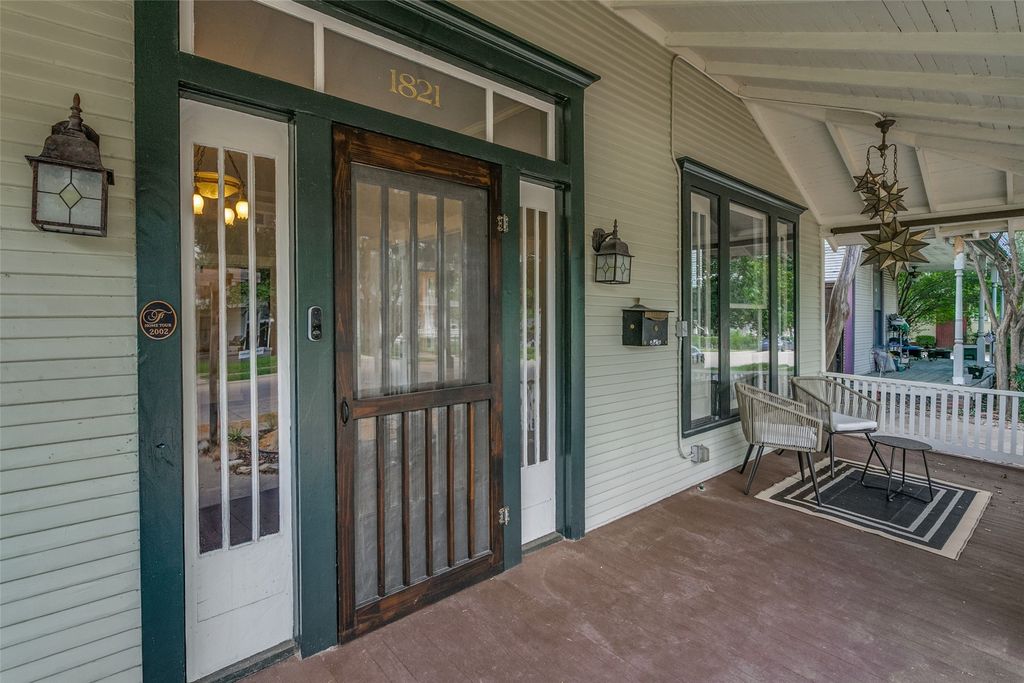 1821 College Avenue, Fort Worth, TX 76110