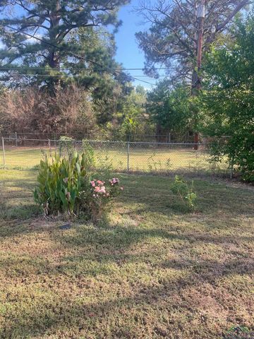 310 Fannin, Lone Star, TX 75668