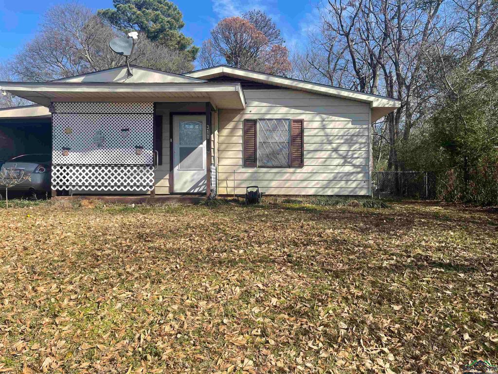 310 Fannin, Lone Star, TX 75668