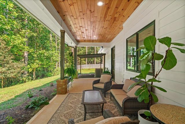 620 Foxpaw Leaf, Ellijay, GA 30536