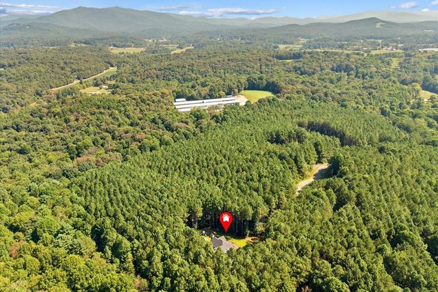 620 Foxpaw Leaf, Ellijay, GA 30536