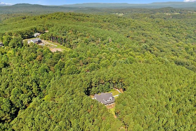 620 Foxpaw Leaf, Ellijay, GA 30536