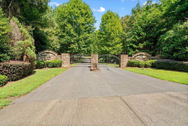 620 Foxpaw Leaf, Ellijay, GA 30536