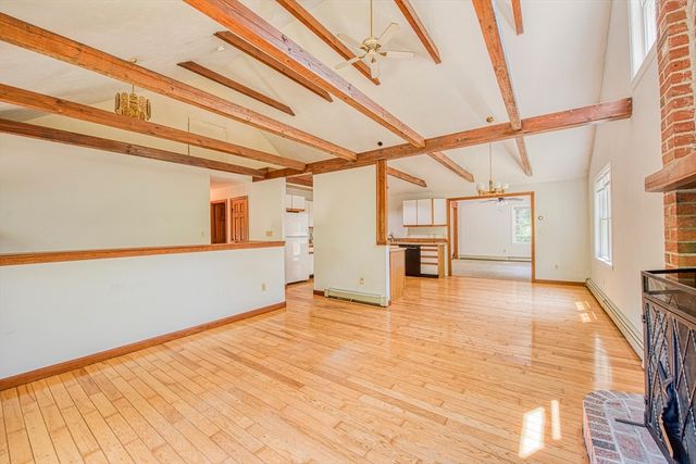 6 Daniel Dr, Middleboro, MA 02346