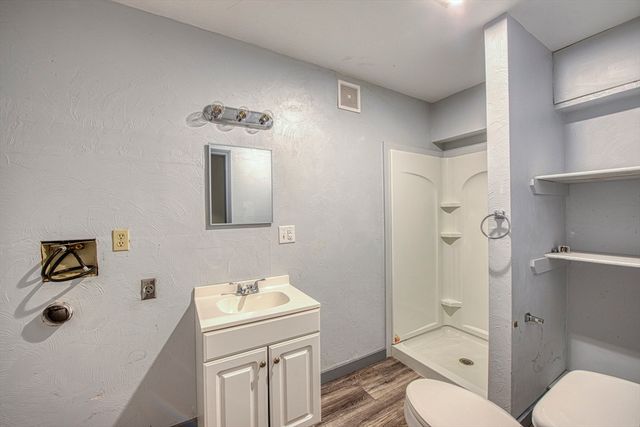 6 Daniel Dr, Middleboro, MA 02346