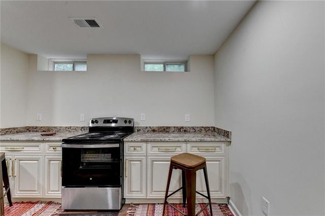 3260 Wood Springs Trace, Lilburn, GA 30047