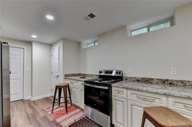 3260 Wood Springs Trace, Lilburn, GA 30047