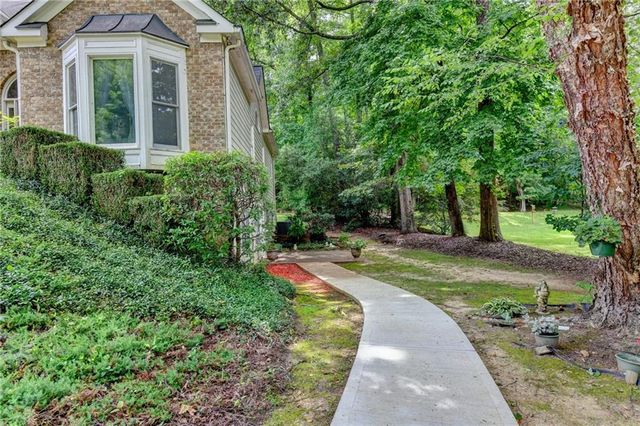 3260 Wood Springs Trace, Lilburn, GA 30047