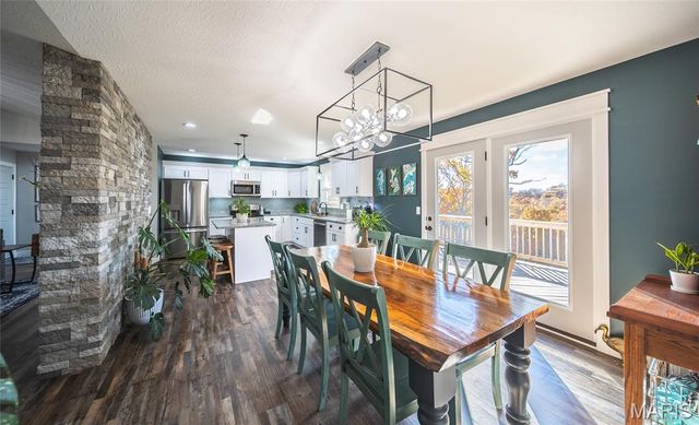 136 La Vista Drive, Waynesville, MO 65583