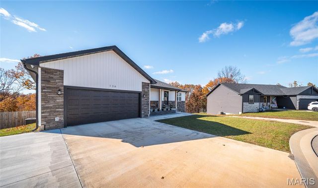 136 La Vista Drive, Waynesville, MO 65583