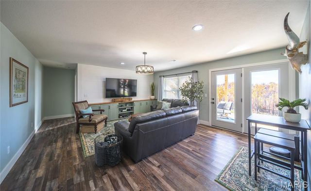 136 La Vista Drive, Waynesville, MO 65583