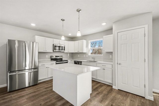 1200 Cedarwood Drive, Greenville, MI 48838