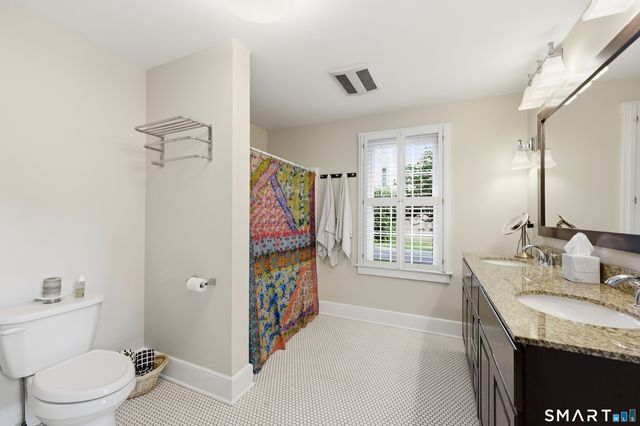 126 Main Street, East Hampton, CT 06424