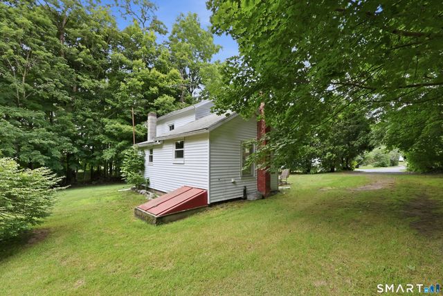 126 Main Street, East Hampton, CT 06424