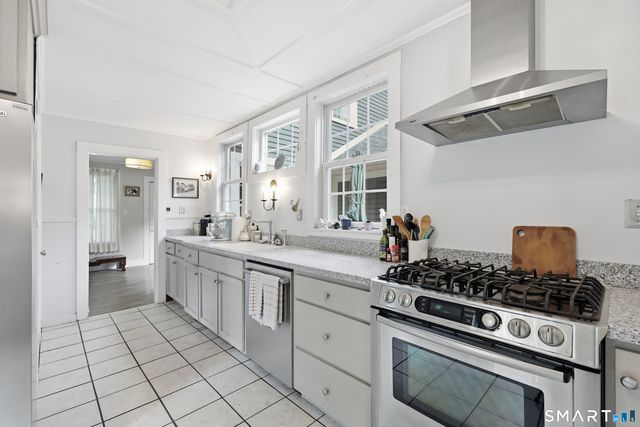 126 Main Street, East Hampton, CT 06424