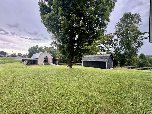 1613 Shipley Rd, Cookeville, TN 38501