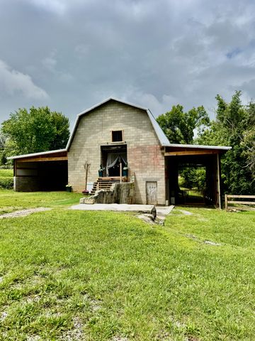 1613 Shipley Rd, Cookeville, TN 38501