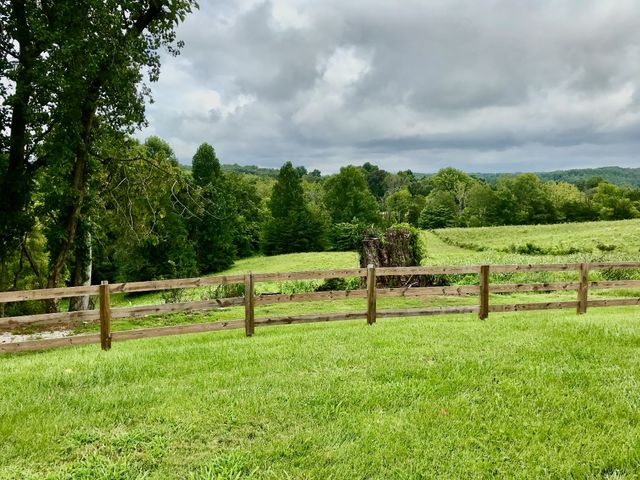 1613 Shipley Rd, Cookeville, TN 38501