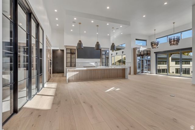 10939 S VIA ENCANTADA WAY, South Jordan, UT 84095