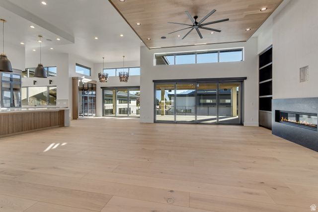 10939 S VIA ENCANTADA WAY, South Jordan, UT 84095