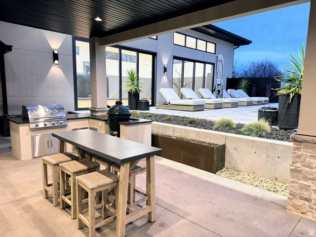 10939 S VIA ENCANTADA WAY, South Jordan, UT 84095