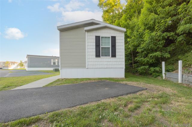 24 Leeward Lane, Stony Point, NY 10980