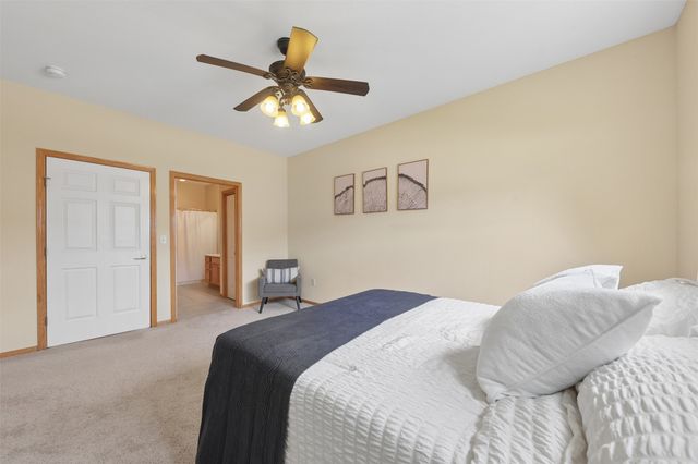 3618 NE Cottonwood Lane, Ankeny, IA 50021