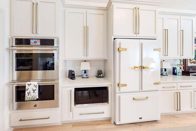 W274S3754 Legend Clubs COURT, Waukesha, WI 53189