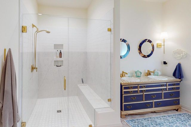 W274S3754 Legend Clubs COURT, Waukesha, WI 53189