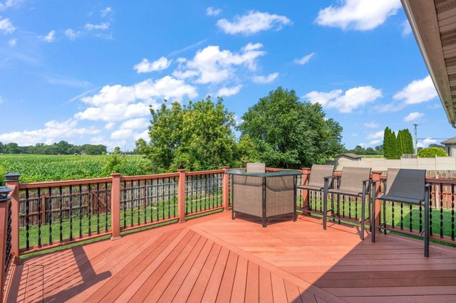 360 E 123rd Place, Crown Point, IN 46307