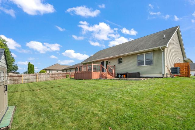 360 E 123rd Place, Crown Point, IN 46307