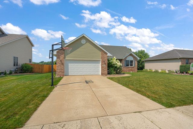 360 E 123rd Place, Crown Point, IN 46307