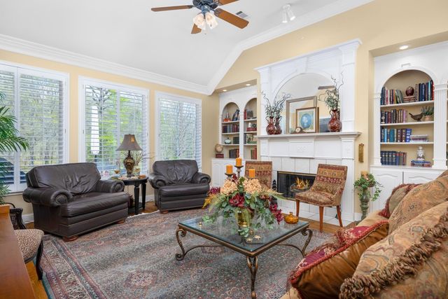 8482 STEINERBRIDGE LN, Germantown, TN 38139