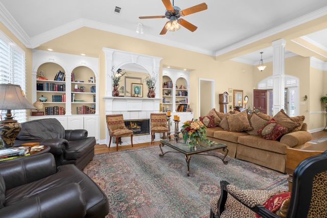 8482 STEINERBRIDGE LN, Germantown, TN 38139