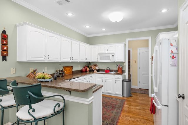 8482 STEINERBRIDGE LN, Germantown, TN 38139