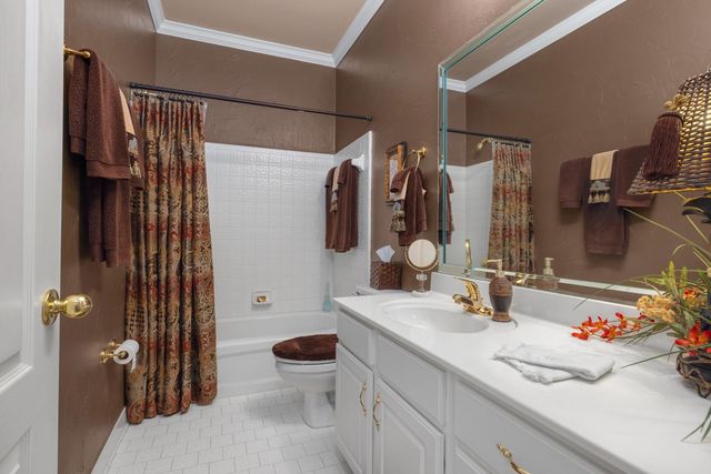 8482 STEINERBRIDGE LN, Germantown, TN 38139