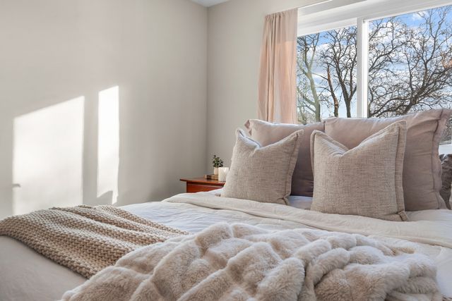 1001 N Mill Street 302, Naperville, IL 60563