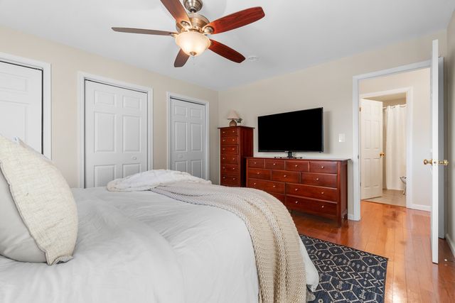 1001 N Mill Street 302, Naperville, IL 60563