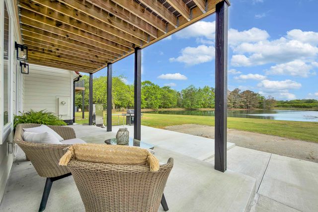 959 Turkey Farm Road, Chesnee, SC 29323
